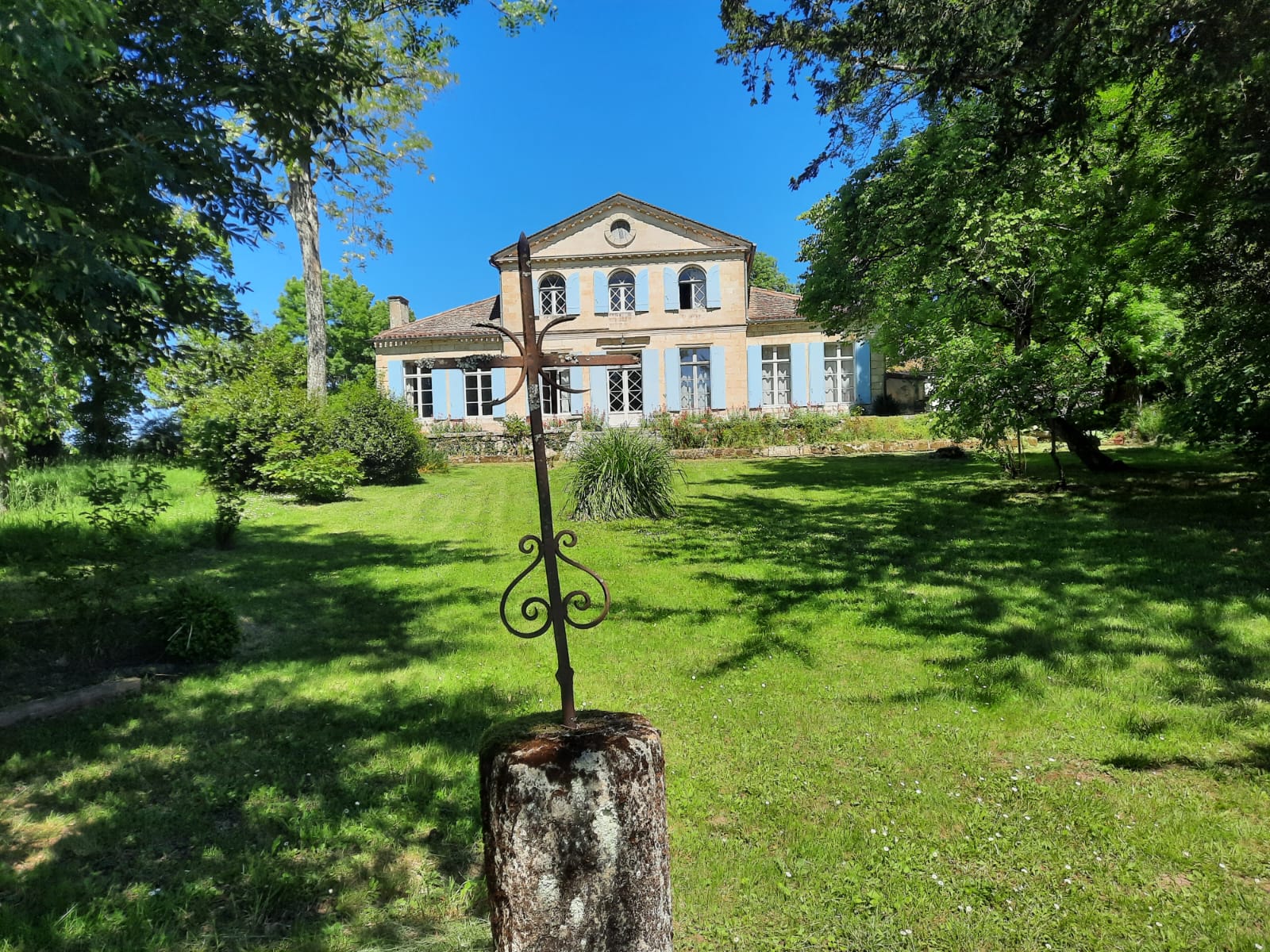Château de Laroque vue 2